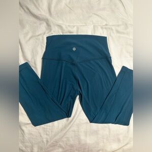Teal lululemon cropped leggings, size 6/small!